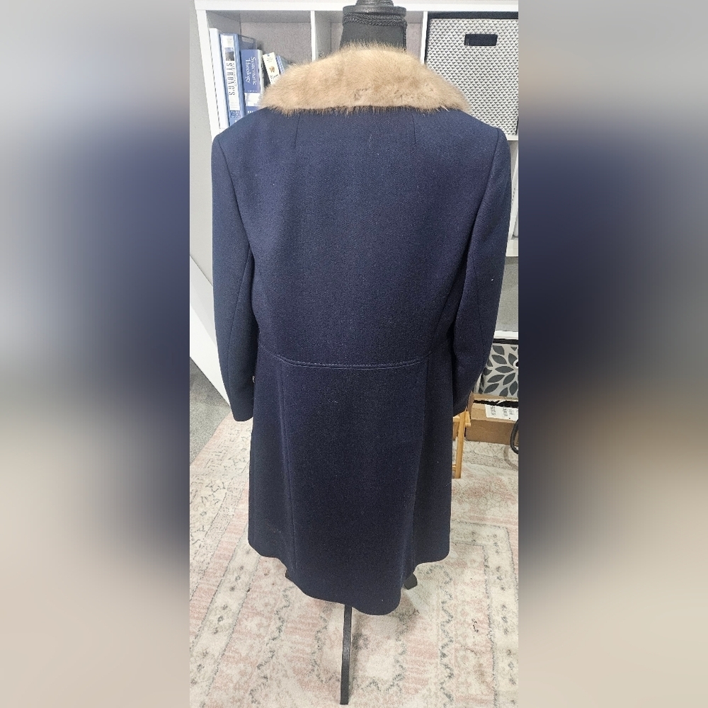 Vintage Navy Wool Coat with Fur Collar – by Sixth Sense –Made in Germany - Picture 10 of 16